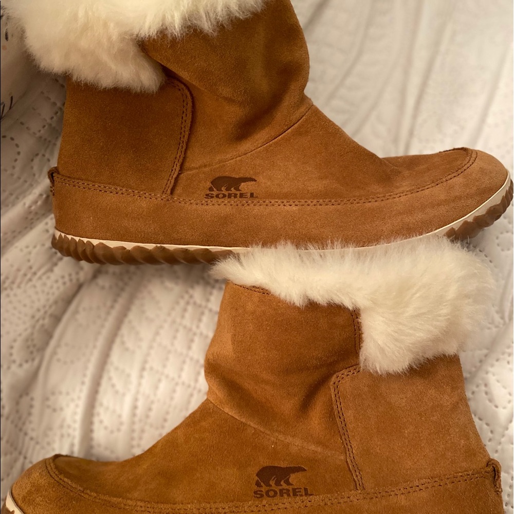 Sorel Woman’s Out N About Bootie Slippers Natural